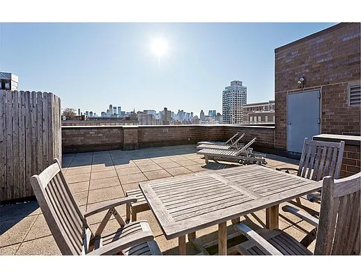 Sold by Elegran | media 9