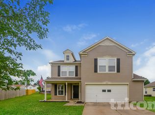 824 Streamside Dr, Greenfield, IN 46140