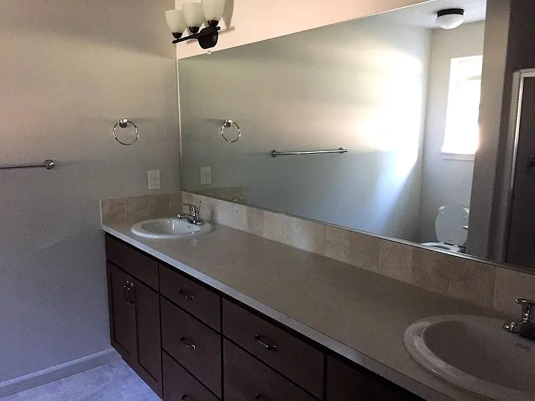 2021 N Q Cir — Photo 14