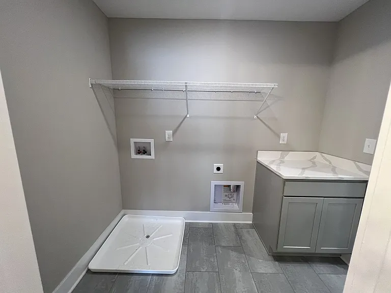 304 Lynwood Station Blvd — Photo 21