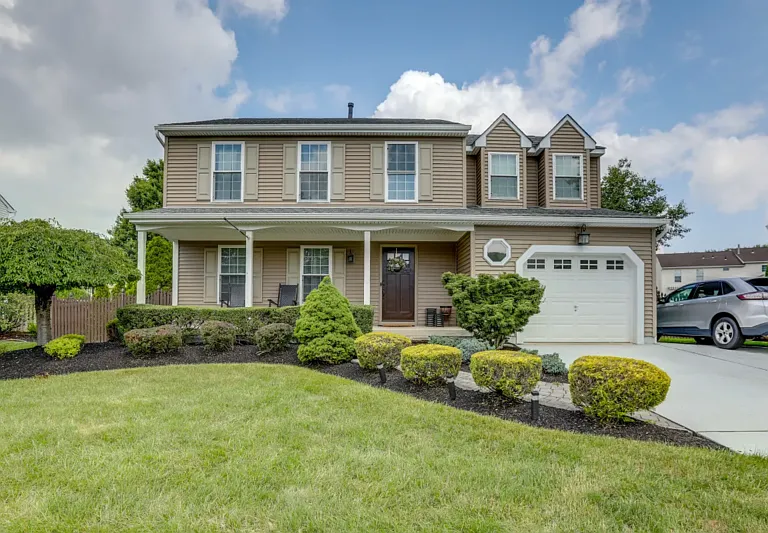 151 Rambling Rd — Photo 41