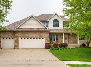 15065 Beechwood Ave, Clive, IA 50325