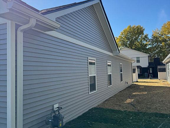 3rd image of 2048 N Livingston Ave