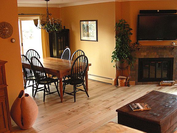 dining/living rooms