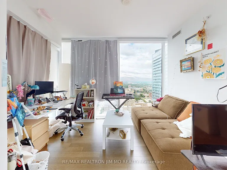 15 Grenville St #3503 — Photo 11