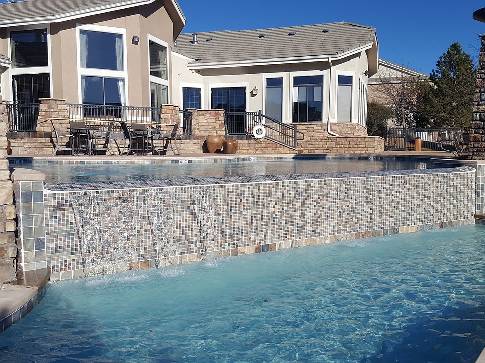 Pool area