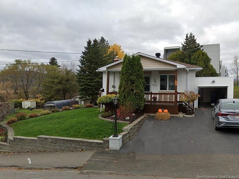 1st image of 164 Saint Georges Ave