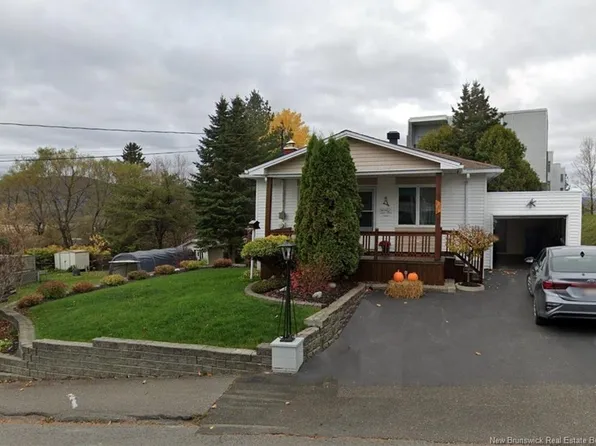 164 Saint Georges Ave, Edmundston, NB E3V 2W4