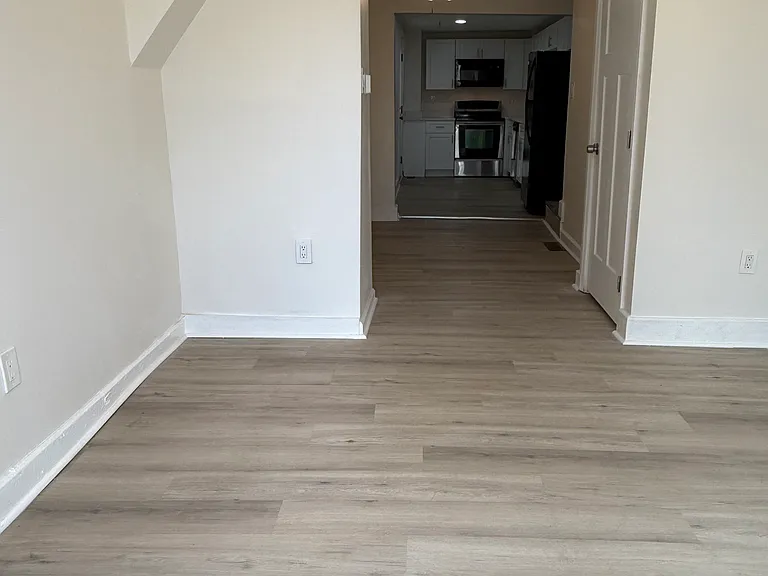 108 W Green St #110 — Photo 3