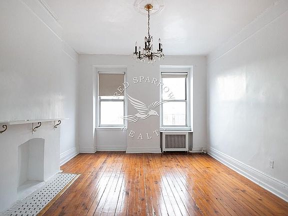 3rd image of 155 E 106th St APT 8
