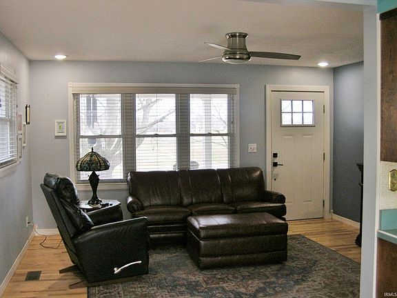 3rd image of 3399 Bell Rd