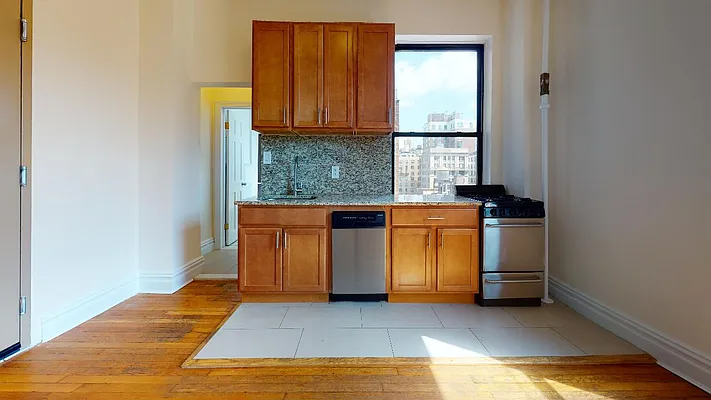 Rented by Bond New York | media 16