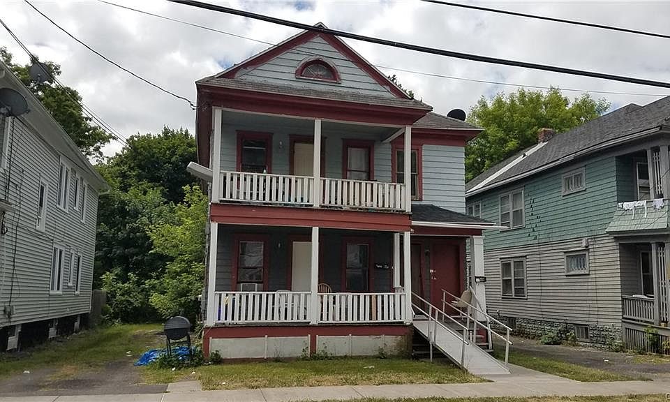 2nd image of 221 Warner Ave