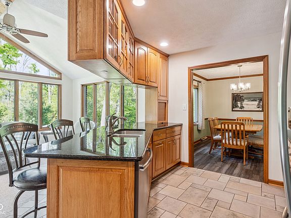5th image of 7420 Denton Cir
