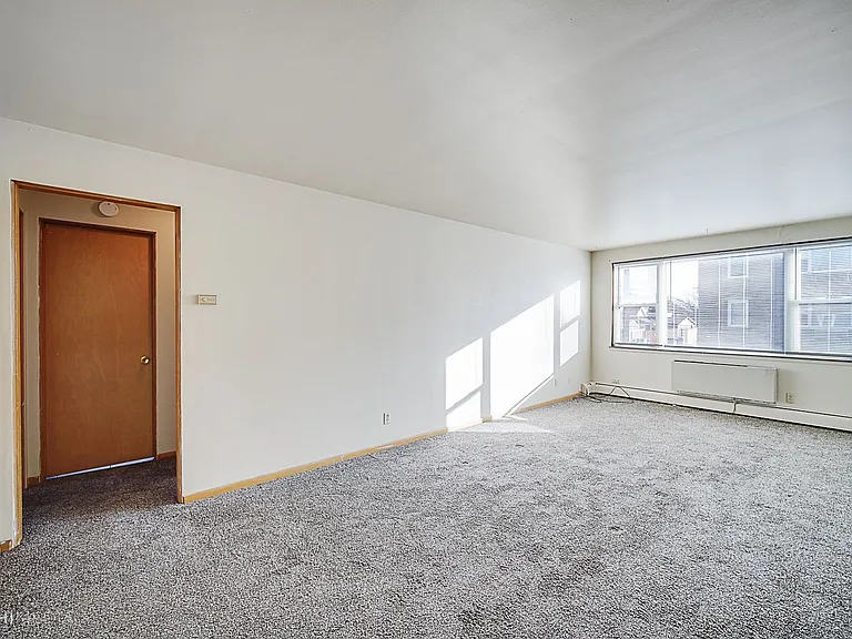 1307 Calumet Ave — Photo 7