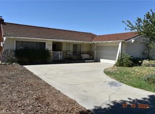 876 W 8th St, Upland, CA 91786