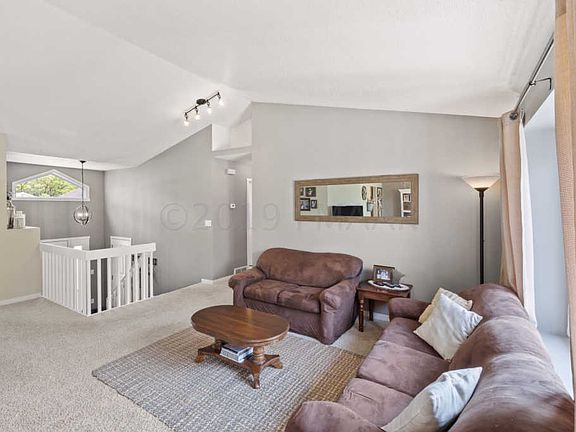 3rd image of 209 65th Ave N