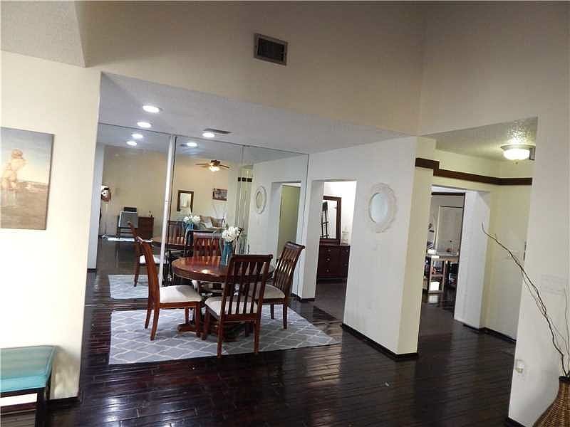 1st image of 1060 NE 203rd Ln