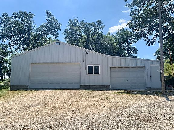 Shed/garage