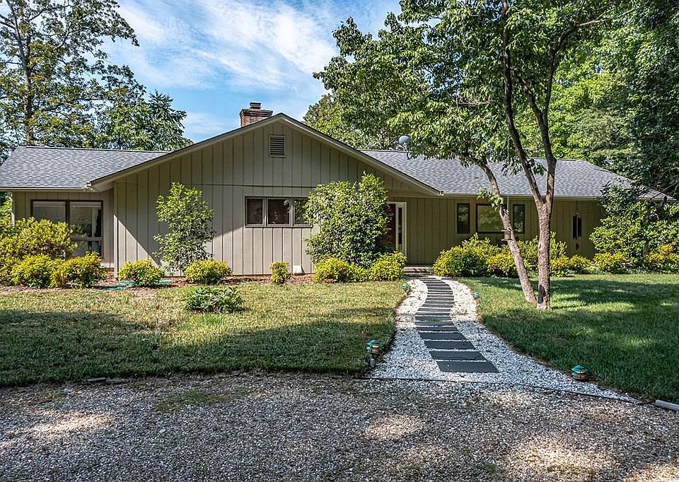 1st image of 316 Woodbrook Dr