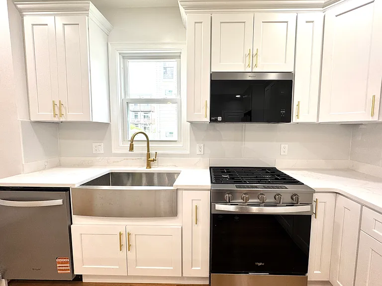 56 Pinckney St #1 — Photo 3