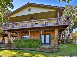 407 Edge Hill Dr, Canyon Lake, TX 78133
