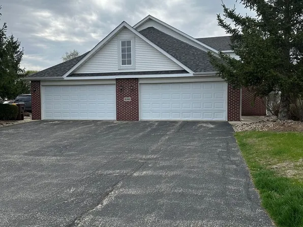 10340 Metalmark Ln, Roscoe, IL 61073