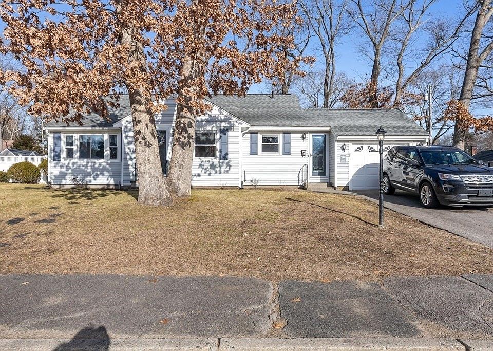 1st image of 66 King Philip St
