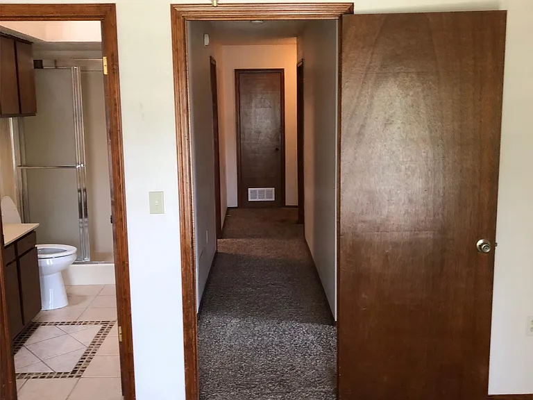 6448 W Hefner Rd — Photo 34
