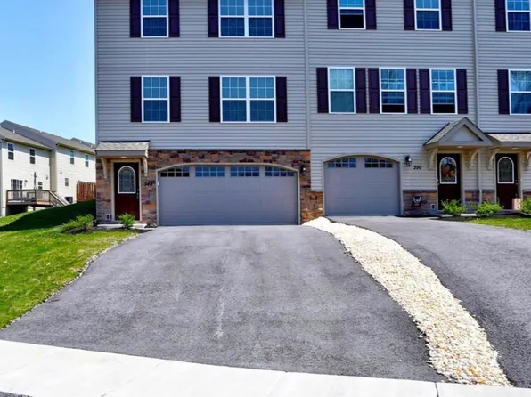 348 Weatherstone Dr #1, New Cumberland, PA 17070
