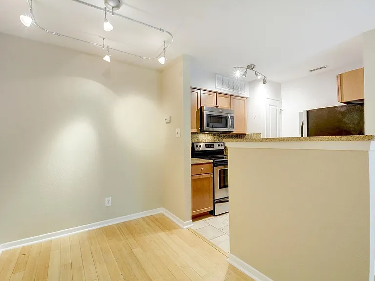3204 Menchaca Rd #712 — Photo 6