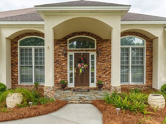 3rd image of 5 Saddlewood Cir