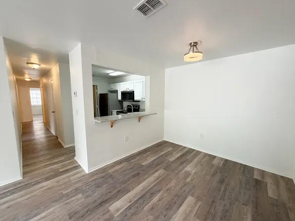 3705 SW 27th St, Gainesville, FL