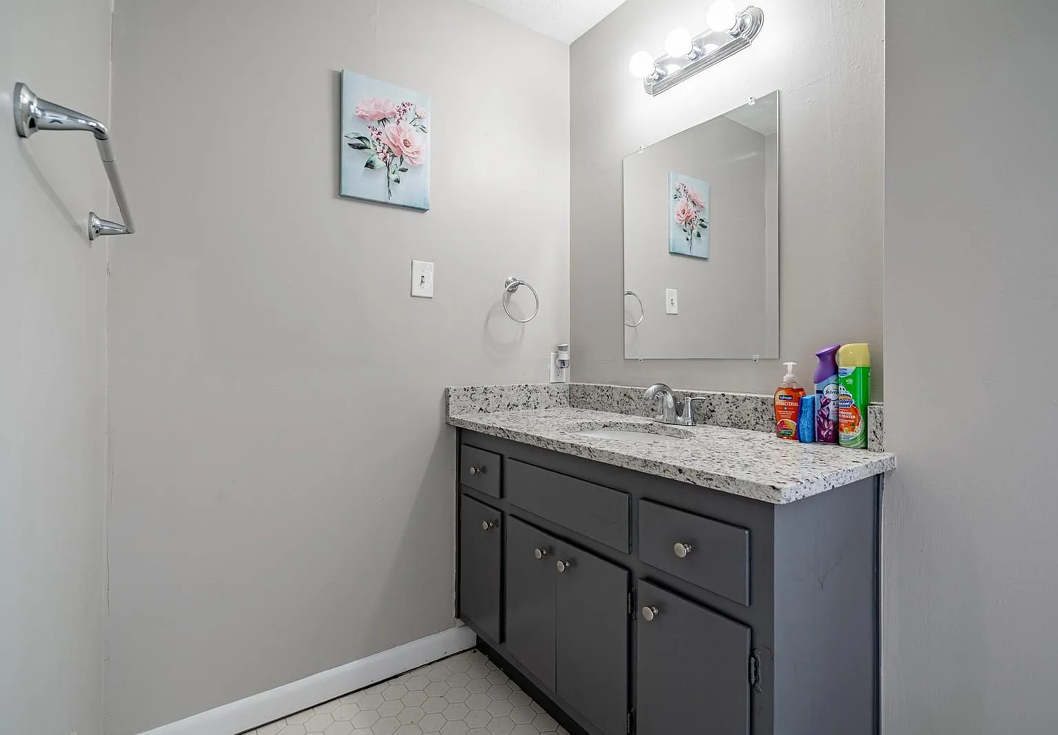 4 bed, 3.0 bath, 1860 sqft, $650 — Photo 4