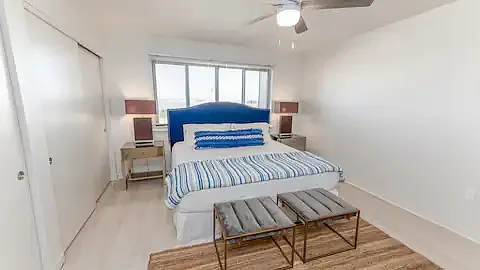 2 bed, 2.5 bath, 1300 sqft, $3,000 — Photo 3