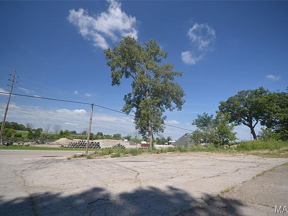 2nd image of 308 Old State Route 3