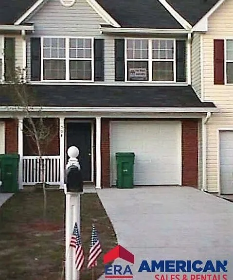 304 Crooked Pine Trl — Photo 1