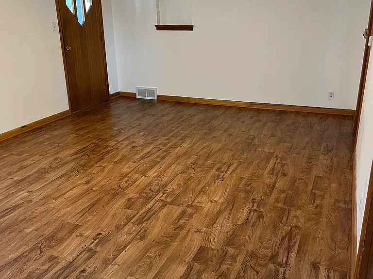 319 Briggs Ave — Photo 5