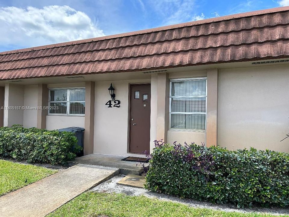 1st image of 5725 Fernley Dr E APT 42
