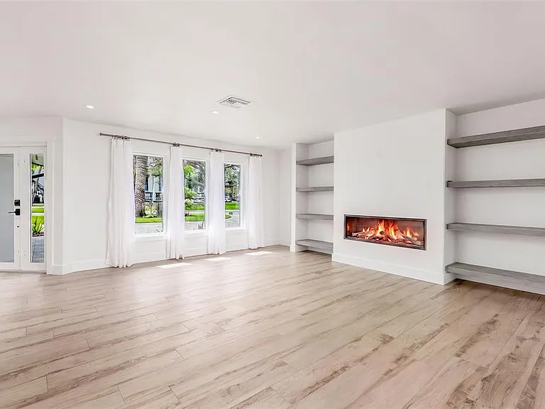 10350 Paradise Blvd — Photo 7
