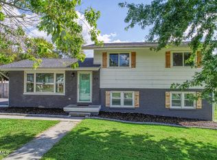 319 Colonial Cir, Greeneville, TN 37745