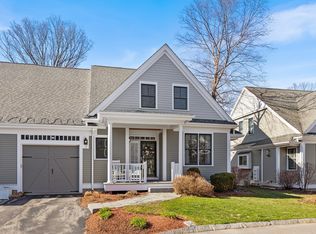 7 Courtyard Pl #7, Reading, MA 01867