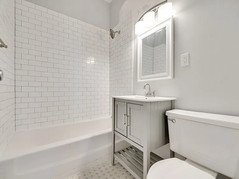 Fort Wood Apartments — Photo 25