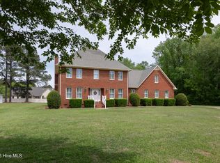 210 Castle Way, Winterville, NC 28590