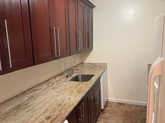 5th image of 64-56 Booth St APT 502