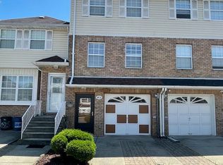 23 Deborah Loop, Staten Island, NY 10312