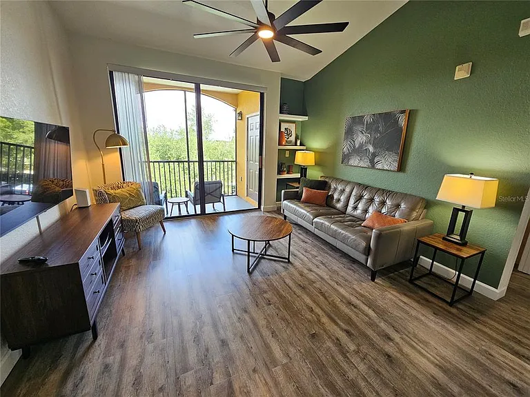 8335 38th Street Cir E #305 — Photo 2