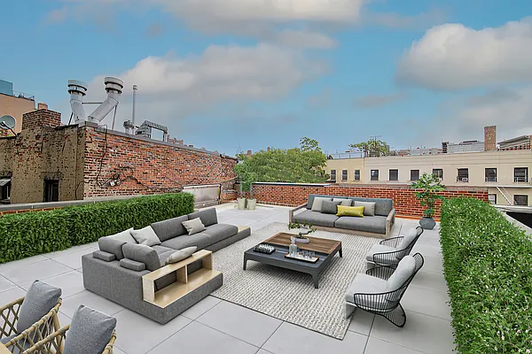 Rented by REAL New York | media 12