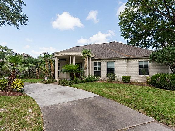 3rd image of 5042 Glenmeadow Dr