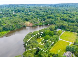 41B River Road, Essex, CT 06426